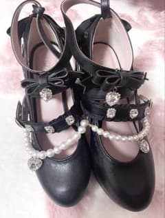 LIZLISA Beaded Pearl Cross Strap Pumps, Black