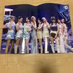 TWICE ポスターのサムネイル