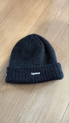 supreme × NEWERAリブ編みニット帽