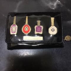 LULU GUINNESS 三つ折り財布のサムネイル