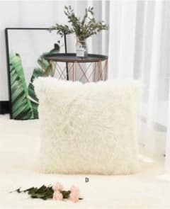 クッションカバー　ファー　新品のサムネイル