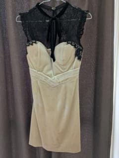 ROBE de FLEURS ナイトドレス ベージュ・黒のサムネイル