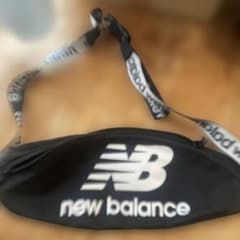 new balance ボディバッグ ブラックのサムネイル
