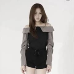 kisstheclub offshoulder curve shirtのサムネイル