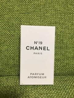 【値下げしました】CHANEL No.19 PARFUMのサムネイル