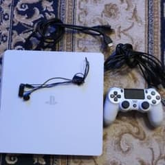 PS4 本体のサムネイル
