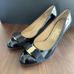 エナメルブラック　Salvatore Ferragamo 9C(26cm)のサムネイル