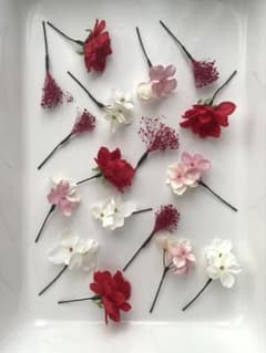 〖新品〗髪飾り ヘアピン 造花 17本セットのサムネイル