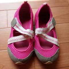 ☆豆タン様 専用☆      女の子♡スニーカー♡18センチのサムネイル