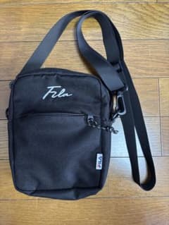 FILA ブラック ショルダーバッグのサムネイル