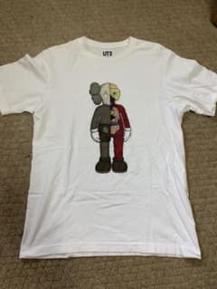 カウズ×ユニクロ Tシャツのサムネイル