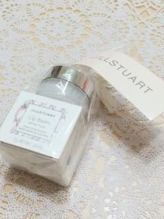 ジルスチュアート♡リップバーム♡ホワイトフローラル♡7g♡新品のサムネイル