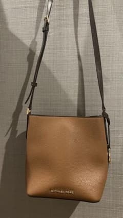 【美品】マイケルコース　ショルダーバッグのサムネイル