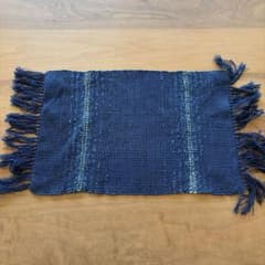 AYA SILK CRAFT STUDIO 手織りマット 青のサムネイル