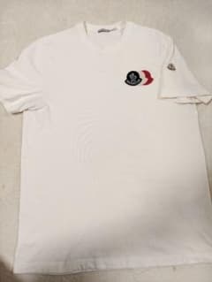 MONCLER トリプルロゴ ワッペン Tシャツ ホワイト MONCLER トリプルロゴ ワッペン Tシャツ ホワイト - メルカリ