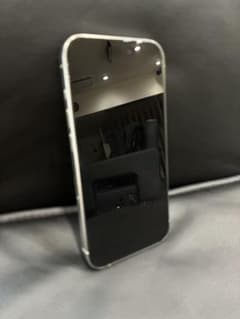 Apple iPhone 15 Pro 本体 ホワイト　美品のサムネイル