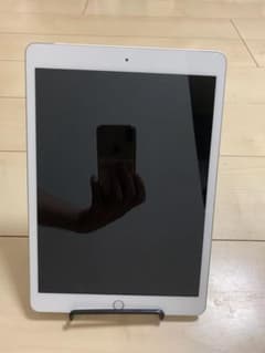 【最終値下げ】iPad 第7世代 32GB Wi-Fi + Cellularのサムネイル