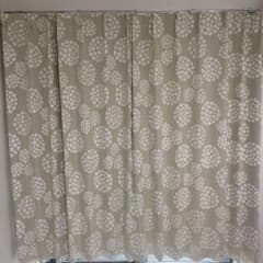 N ITOR I遮光ベージュ花柄とホワイト透け感カーテンセットのサムネイル