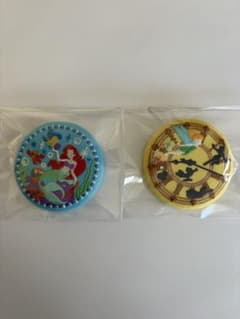 ディズニー　刺繍缶バッジ2 リトルマーメイドとピーターパン　2個セットのサムネイル