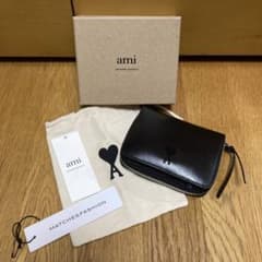 ami paris 折り財布のサムネイル