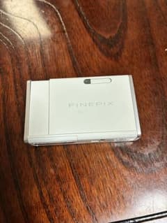 FUJIFILM FinePix Z2 コンパクトデジタルカメラ 本体のみのサムネイル