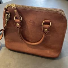 ブラウンレザーショルダーバッグ SAVE HANDLE SHOULDER (S) - メルカリ