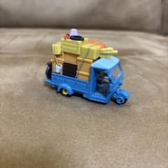 ドリームトミカ　ジブリ　となりのトトロ　引越しの車のサムネイル