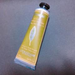 L'OCCITANE ハンドクリームのサムネイル