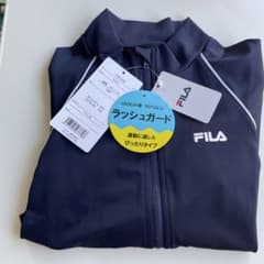 新品 FILA ラッシュガード 140cm ネイビーのサムネイル