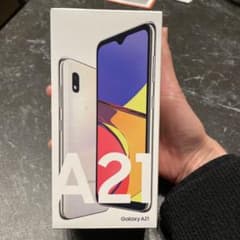 GALAXY A21 ホワイト　未使用のサムネイル