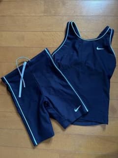 NIKE 競泳水着　140のサムネイル