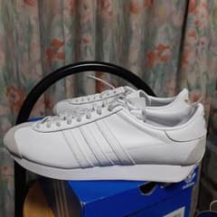 旧モデルadidas カントリーGX2508ホワイトスニーカーのサムネイル