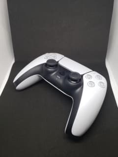 PS5 コントローラー　動作品のサムネイル