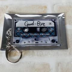 ナリタトーマスシンプソン カセットテープ型キーホルダー - メルカリ