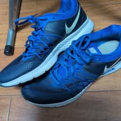 最終値下げ！Nike ランニングシューズ 青/黒のサムネイル