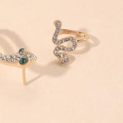 【セール】ピアス ゴールド 蛇 キラキラ ストーン グリーン レディースのサムネイル