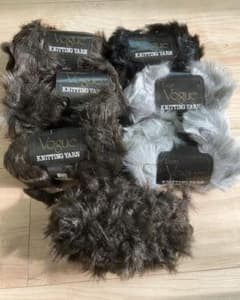 Vogue　フェイクファー 　シルバー2玉　黒1玉　茶3玉+ばらのサムネイル