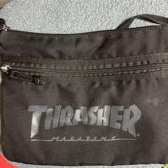 THRASHER MAGAZINE ブラックショルダーバッグのサムネイル