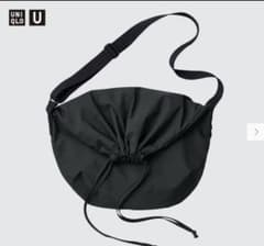 新品未使用 UNIQLO ドローストリングショルダーバッグ 黒のサムネイル
