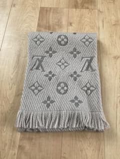 7月限定値下げ！マフラー LOUIS VUITTON 美品！のサムネイル