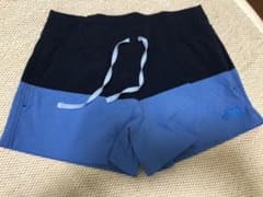 THE NORTH FACE ショートパンツのサムネイル