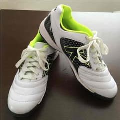 ケルメ KELME フットサルシューズのサムネイル