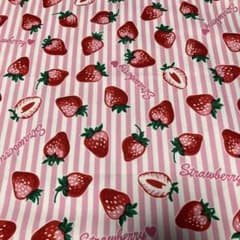 いちご柄 生地 はぎれ ピンクのサムネイル