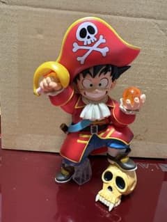 マ*サ様 ドラゴンボール 孫悟空 海賊風 フィギュアのサムネイル