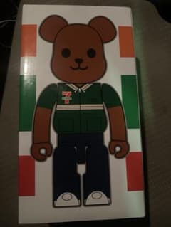 BE@RBRICK 7-11 ベアブリック 400% - メルカリ