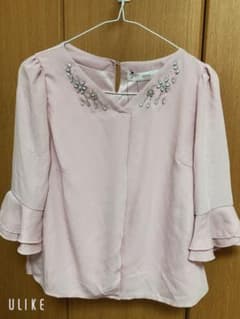 専用！tocco closet ブラウス トップス ビジューのサムネイル
