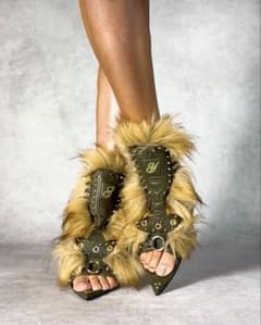 YELLO HUNTRESS FAUX FUR HEELS (매진품)