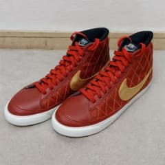 【値下げ中】美品 NIKE BLAZER MID 26cm 赤×金 人気のサムネイル