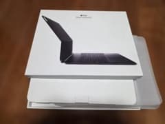 【新品同等】iPad Pro M4 13インチ用 Magic Keyboardのサムネイル