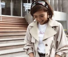 STELLA VIANA Tシャツのサムネイル